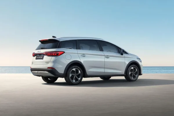 BYD M6 DM